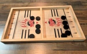 In this fast-paced game, you sling your puck to the other side before your opponents do. Try it at Dungeon Throwers today.